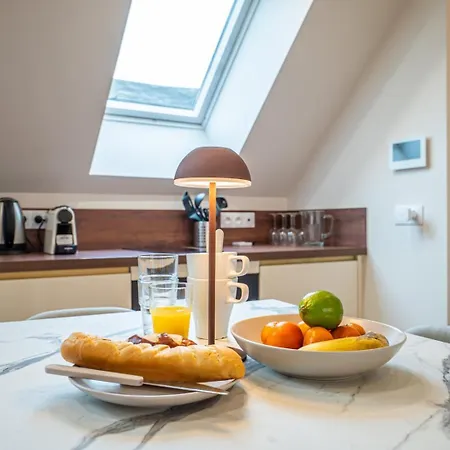 Oiqia • Palace • N°4